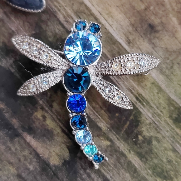 2 Vintage Designer Dragonfly Brooches - Picture 3 of 7
